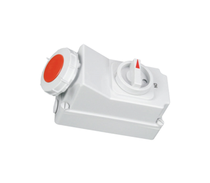 IP67 CEE/IEC socket with switch and mechanical interlocking